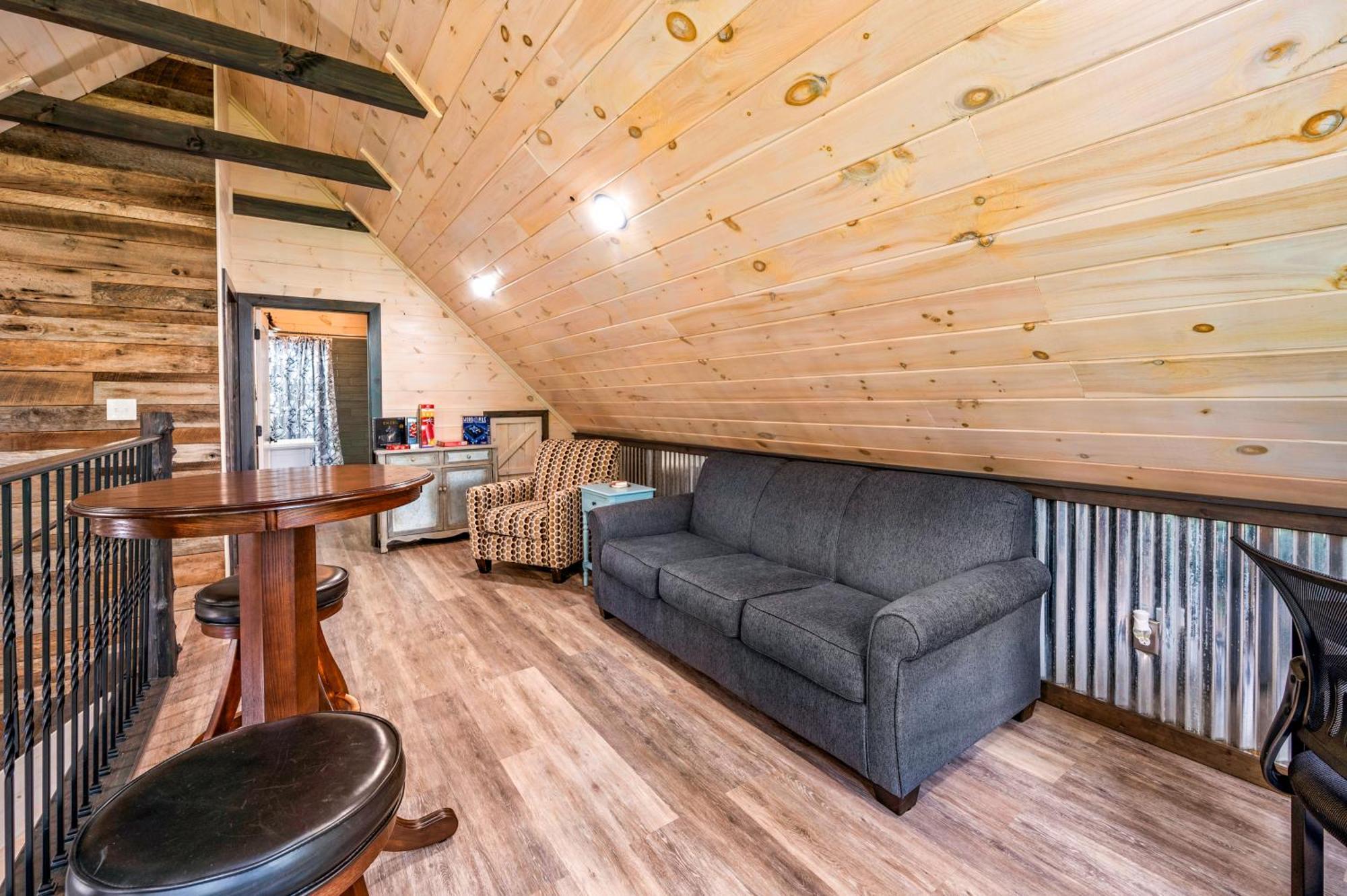 Lil Cabin In The Cove! Mtn Views, Theater, Hot Tub, Games, King Beds, Prime Location! Sevierville Exteriör bild