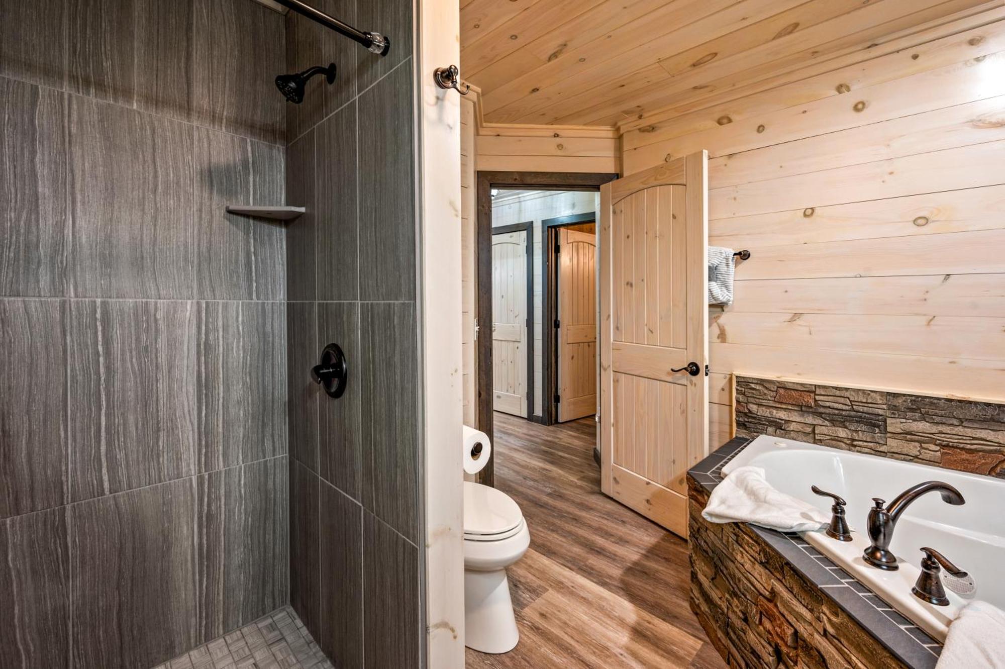 Lil Cabin In The Cove! Mtn Views, Theater, Hot Tub, Games, King Beds, Prime Location! Sevierville Exteriör bild