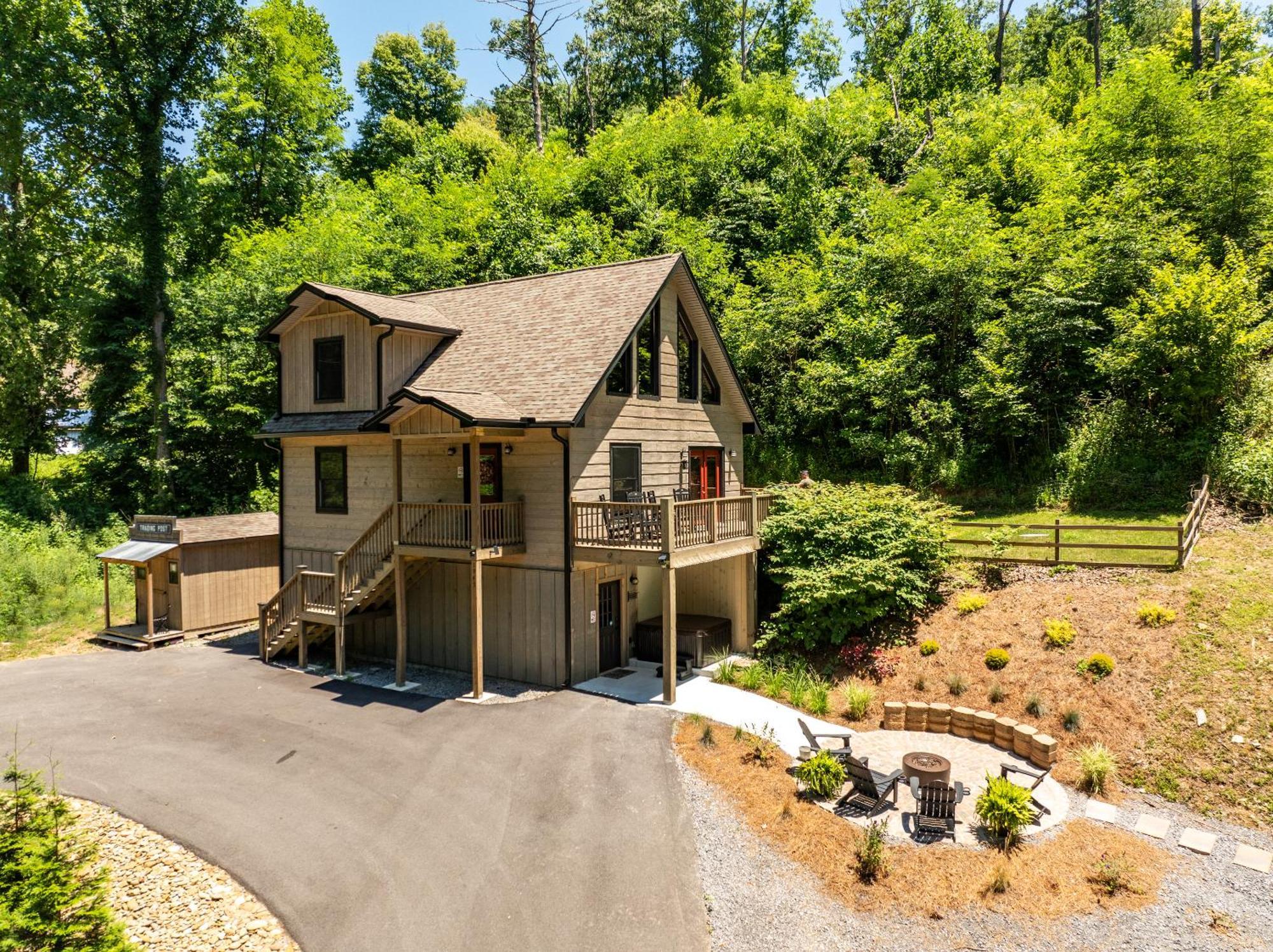Lil Cabin In The Cove! Mtn Views, Theater, Hot Tub, Games, King Beds, Prime Location! Sevierville Exteriör bild