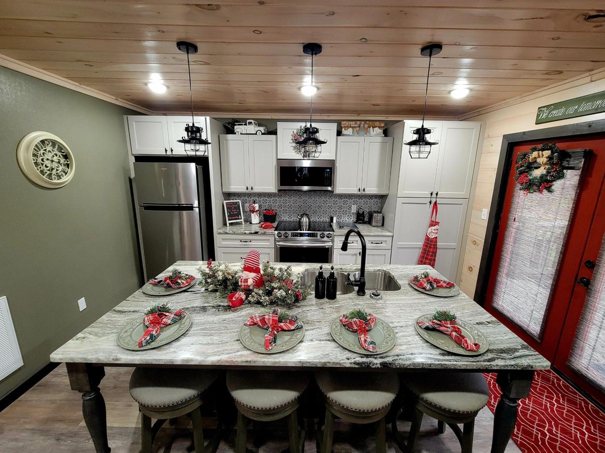 Lil Cabin In The Cove! Mtn Views, Theater, Hot Tub, Games, King Beds, Prime Location! Sevierville Exteriör bild